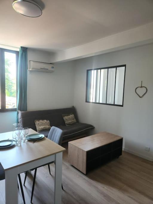 Le Maillot V Apartment *